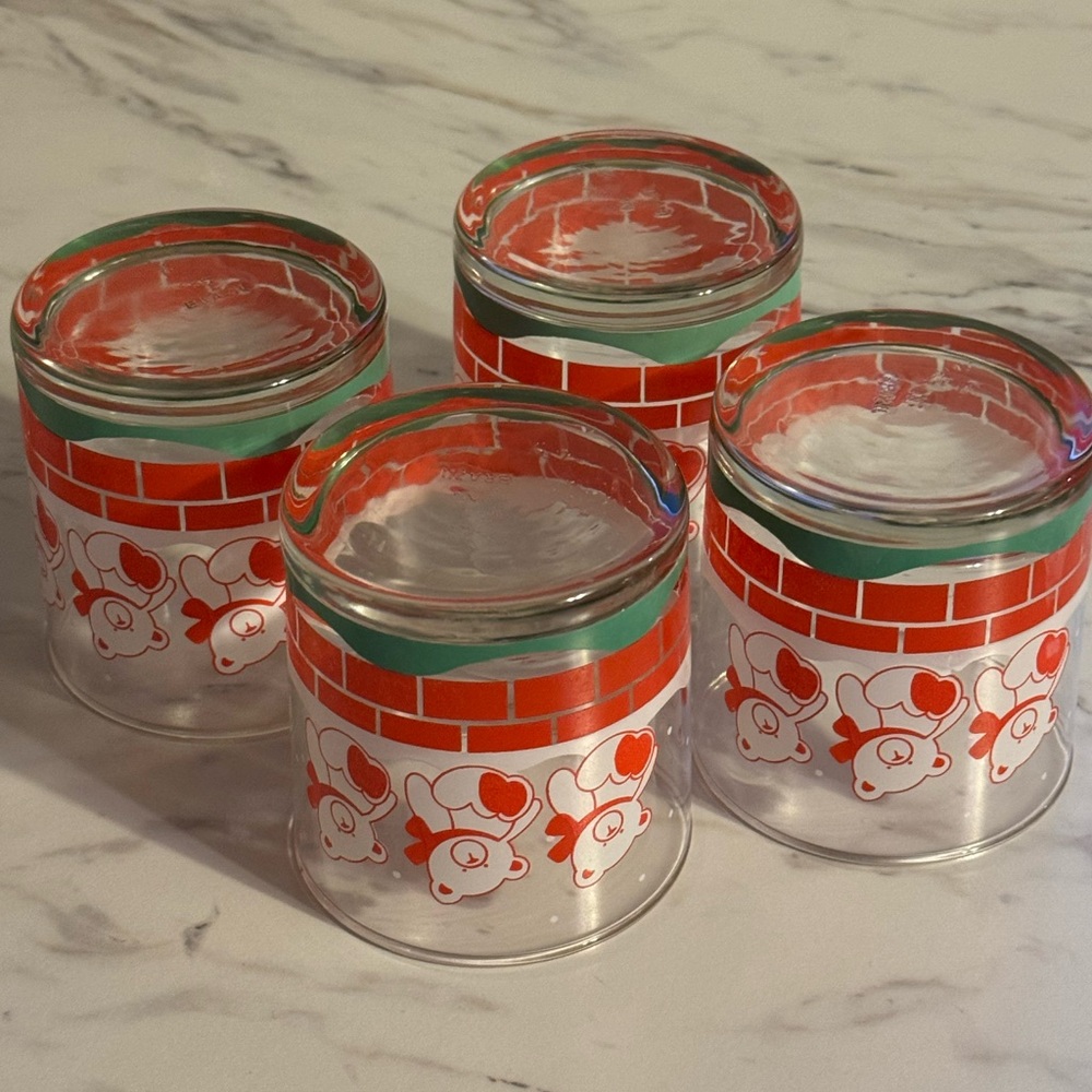VTG Holiday Barware Nadir Figueiredo Teddy Bear On Brick Wall Glasses Lot Of 4